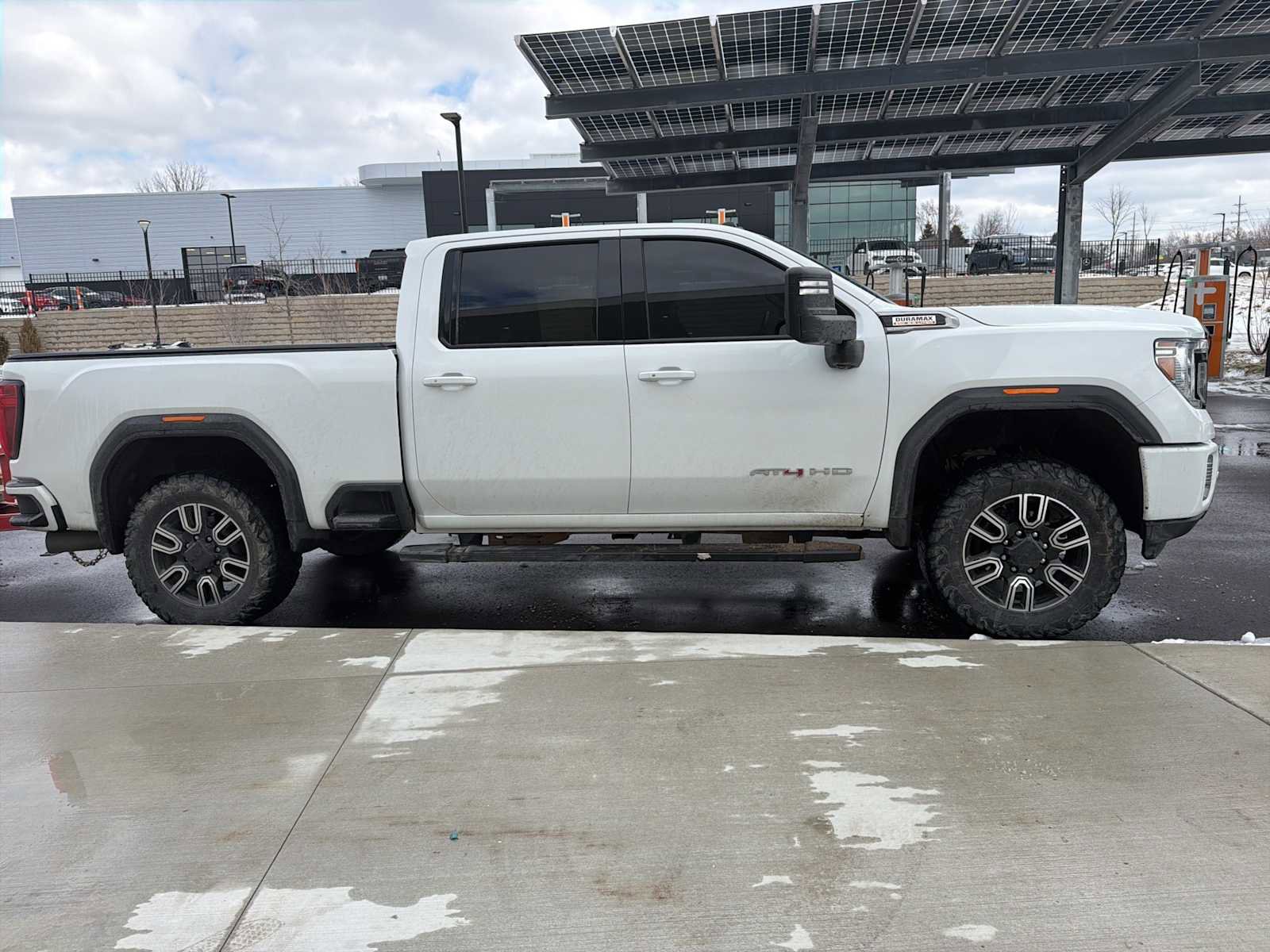 Used 2020 GMC Sierra 2500 AT4 w/ AT4 Premium Package image 5