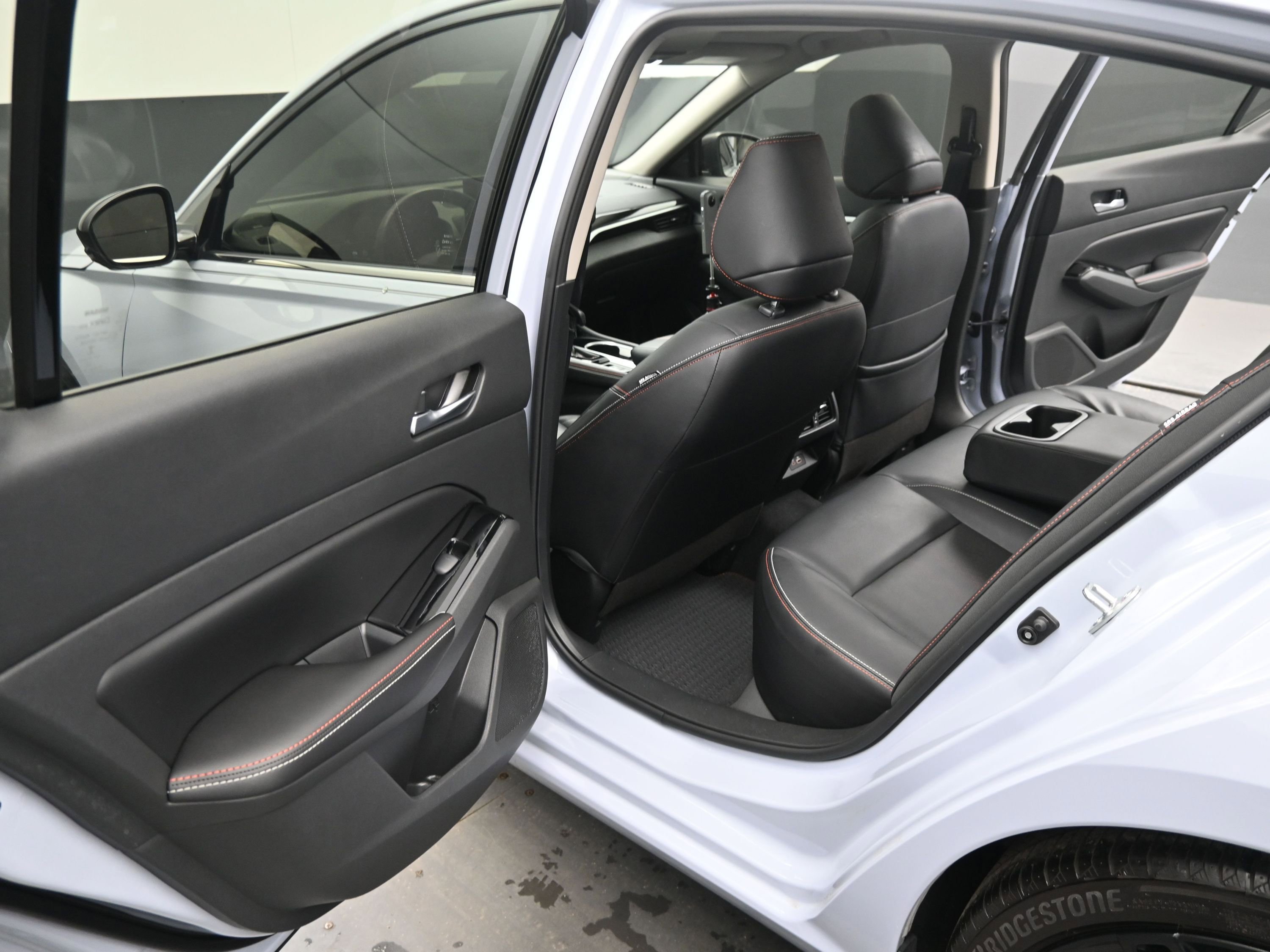 Used 2024 Nissan Altima 2.0 SR image 16