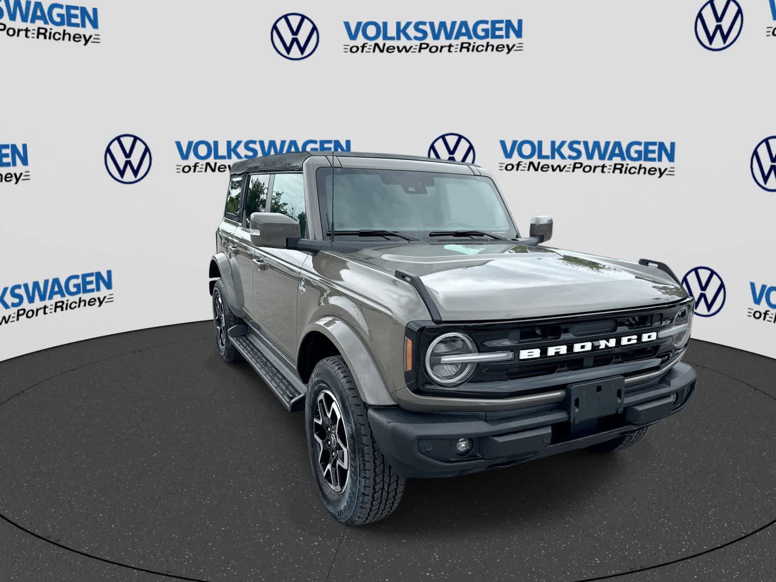 Used 2025 Ford Bronco Outer Banks AWD/4WD image 16