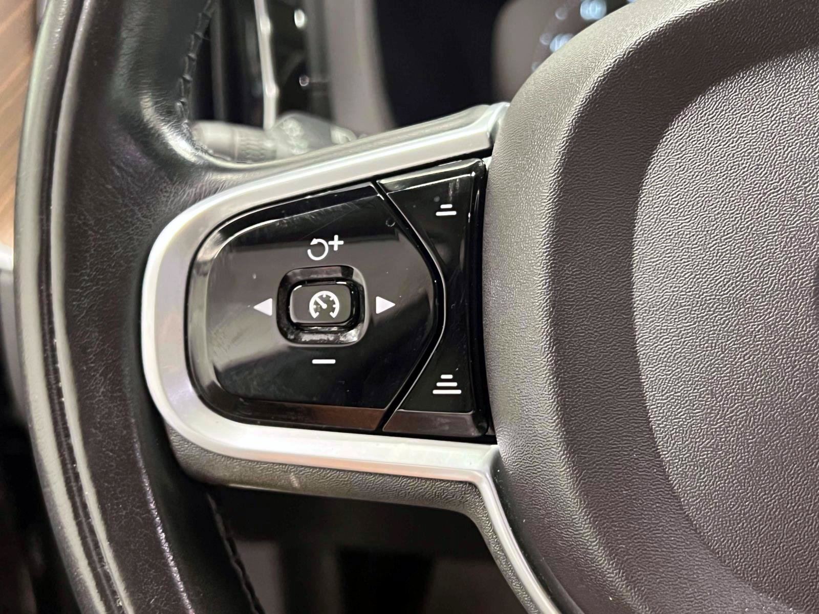 Used 2020 Volvo XC60 T5 Inscription AWD/4WD image 20