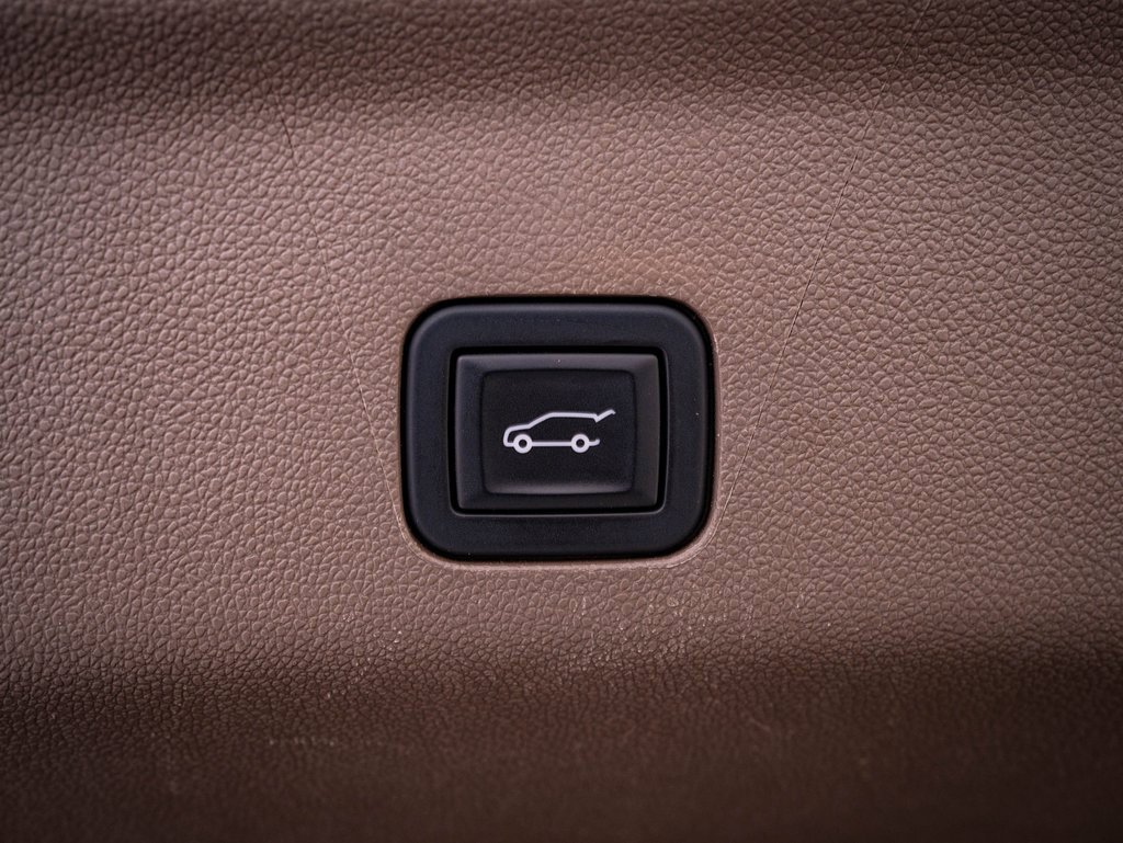 Used 2023 GMC Yukon Denali w/ Max Trailering Package image 24