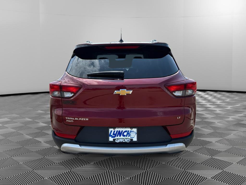 Used 2025 Chevrolet TrailBlazer LT AWD/4WD image 4