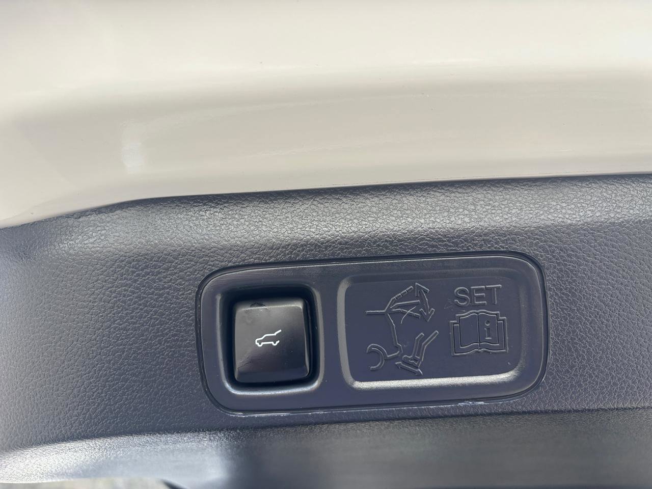 Used 2023 Ford Expedition Platinum image 14