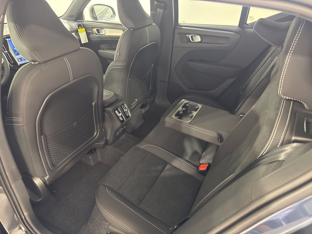 New 2026 Volvo XC40 B5 Ultra w/ Climate Package AWD/4WD image 20
