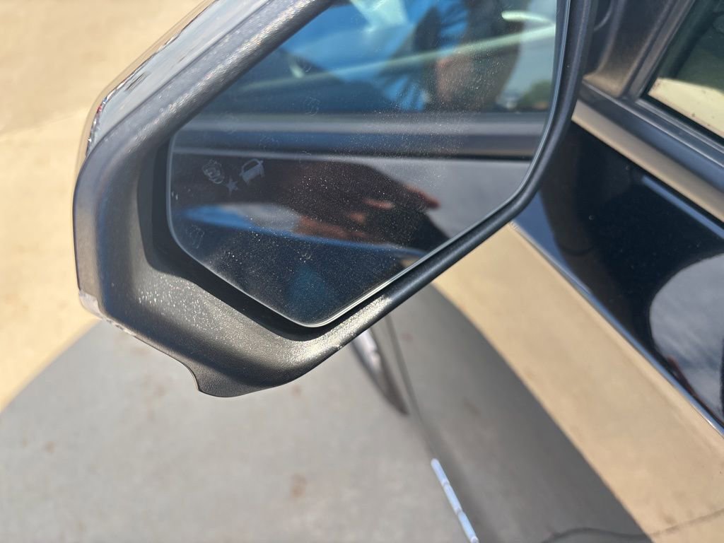 Used 2022 GMC Terrain SLT w/ Infotainment Package II image 16