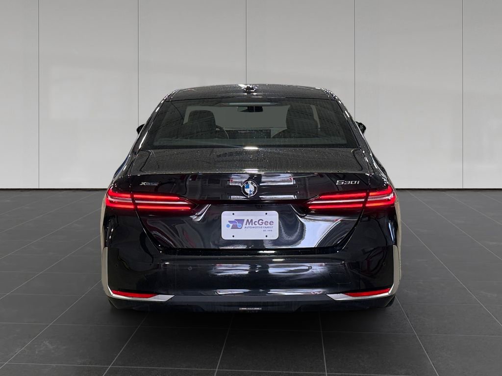 Used 2026 BMW 530i xDrive AWD/4WD image 4