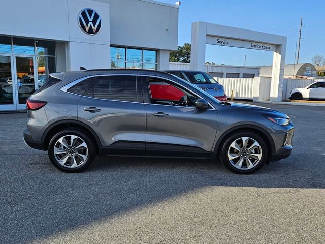 Used 2023 Ford Escape Platinum image 16