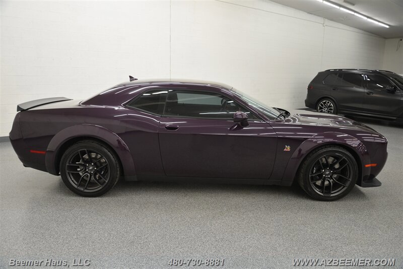Used 2022 Dodge Challenger R/T Scat Pack RWD image 9