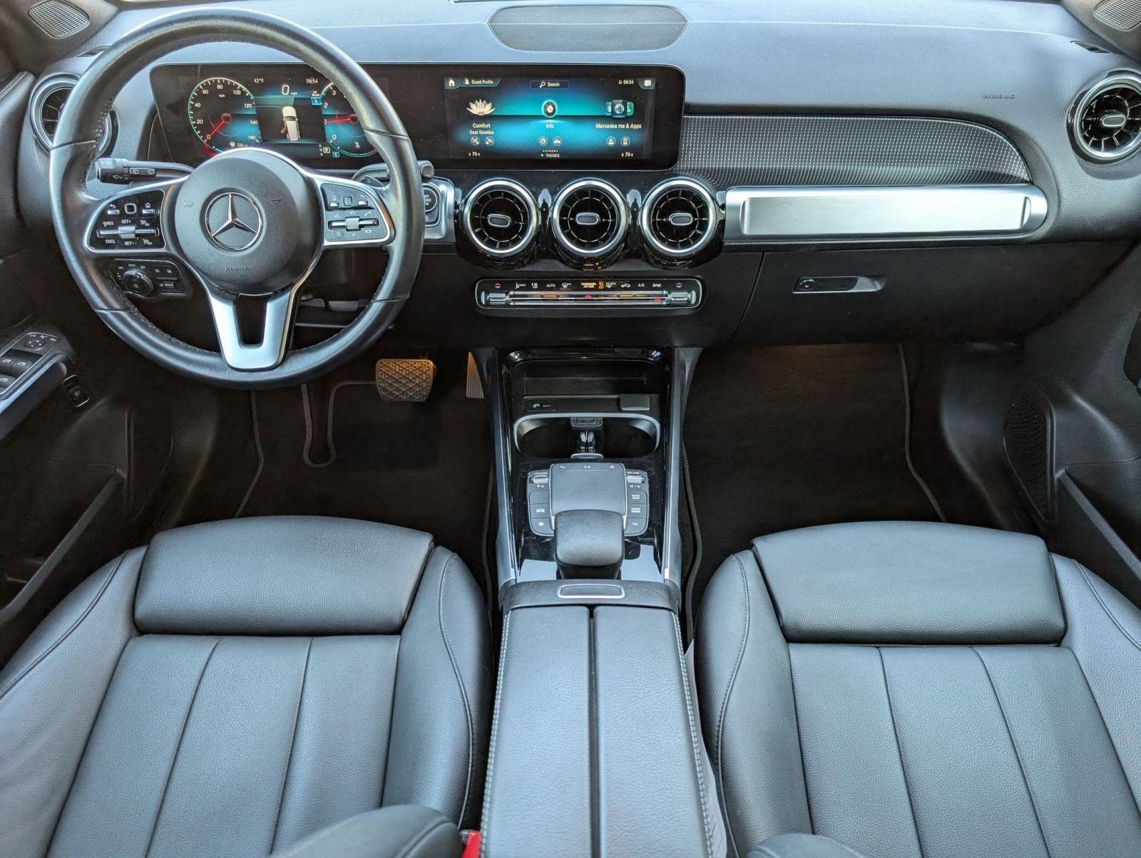 Used 2023 Mercedes-Benz GLB 250 4MATIC image 16