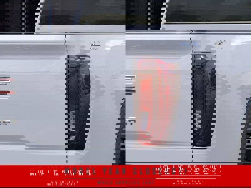 New 2025 GMC Sierra 2500 Pro w/ Convenience Package AWD/4WD image 11