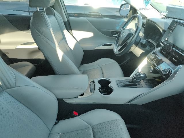 Used 2021 Toyota Venza XLE w/ Softex Package AWD/4WD image 18