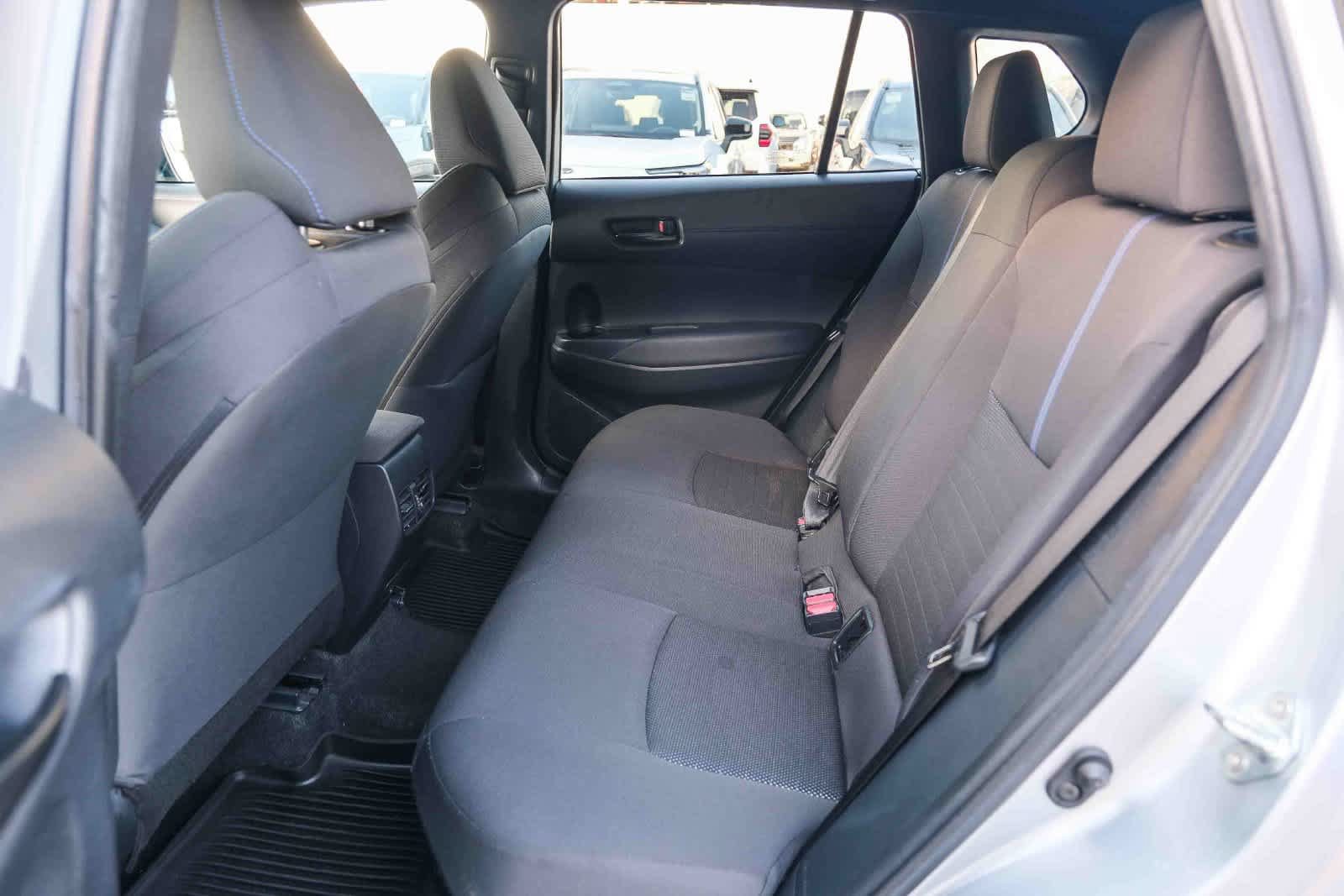 Used 2023 Toyota Corolla Cross AWD Hybrid image 19