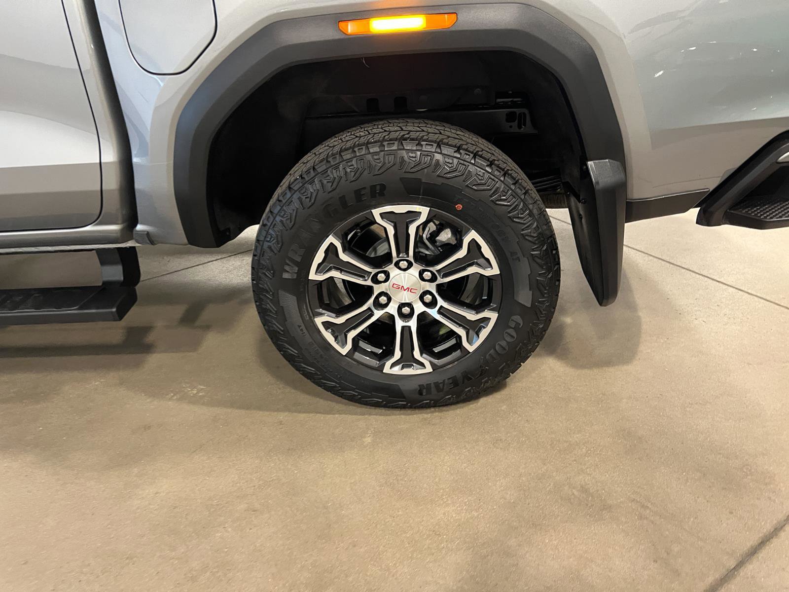 Used 2024 GMC Canyon AT4 w/ AT4 Premium Package image 42