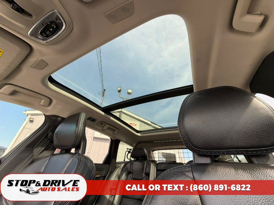 Used 2017 Volvo V90 T6 Cross Country AWD/4WD image 13