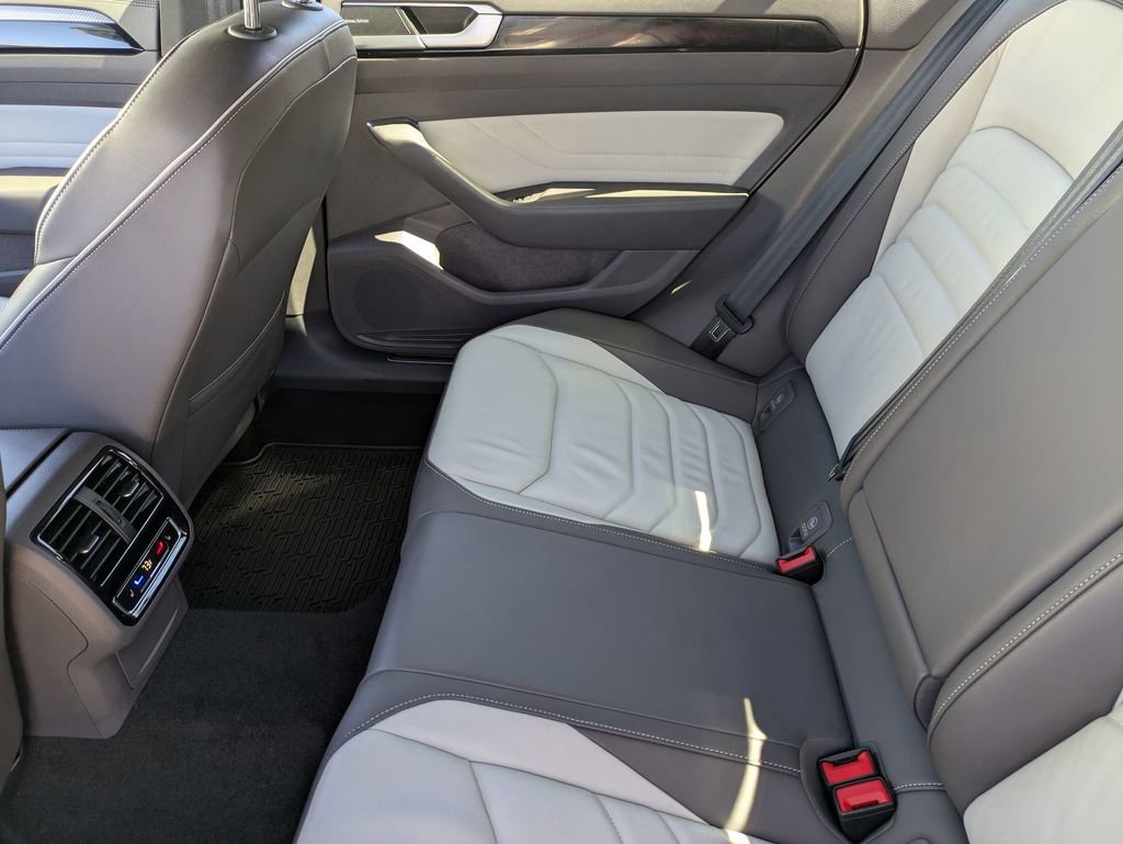 Used 2023 Volkswagen Arteon SEL Premium AWD/4WD image 31