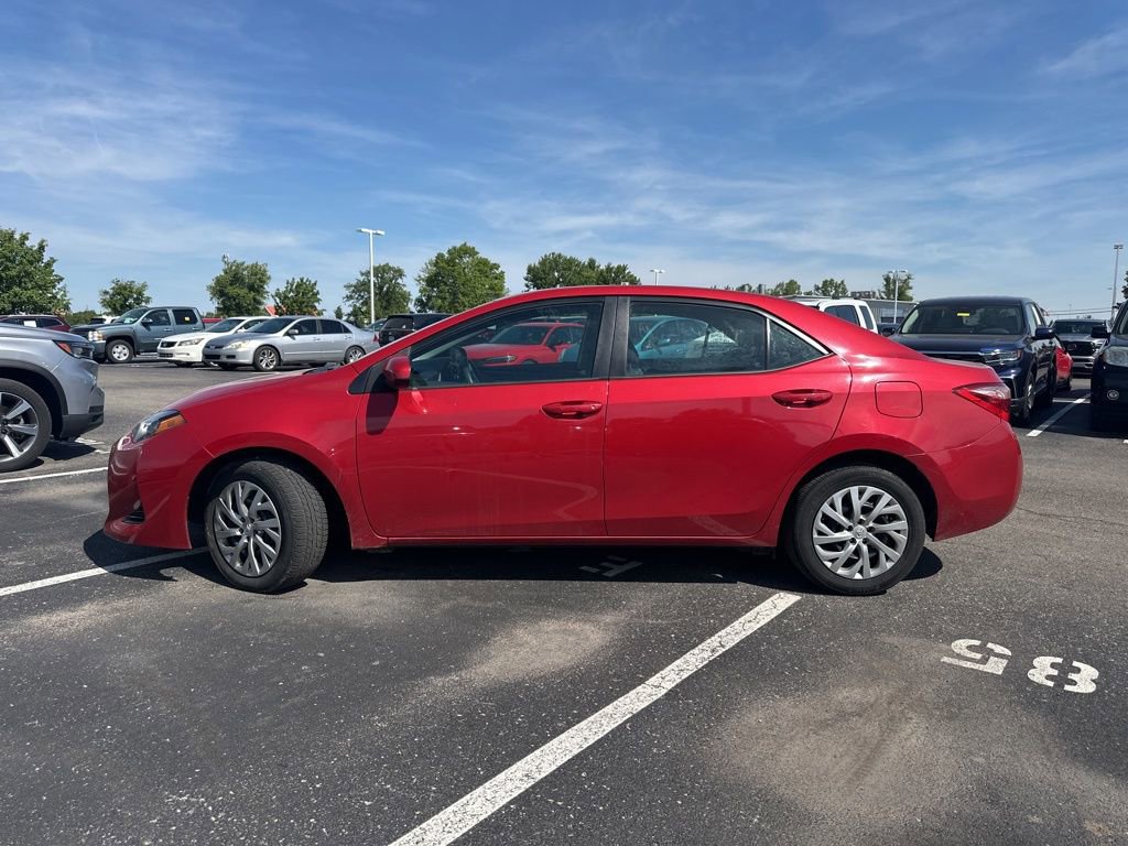 Used 2019 Toyota Corolla LE FWD image 6