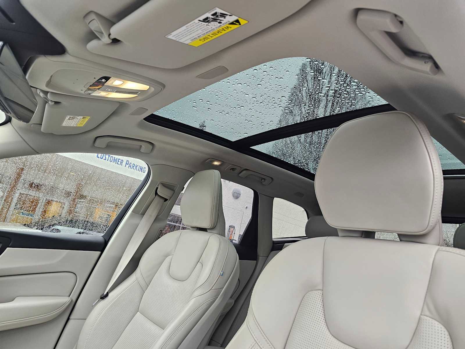 Certified 2023 Volvo XC60 T8 Ultimate w/ Climate Package image 25