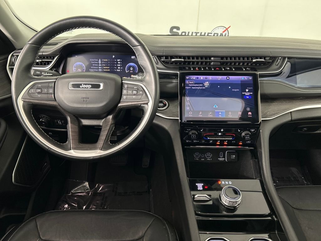 Used 2022 Jeep Grand Cherokee L Limited w/ Black Appearance Package image 19