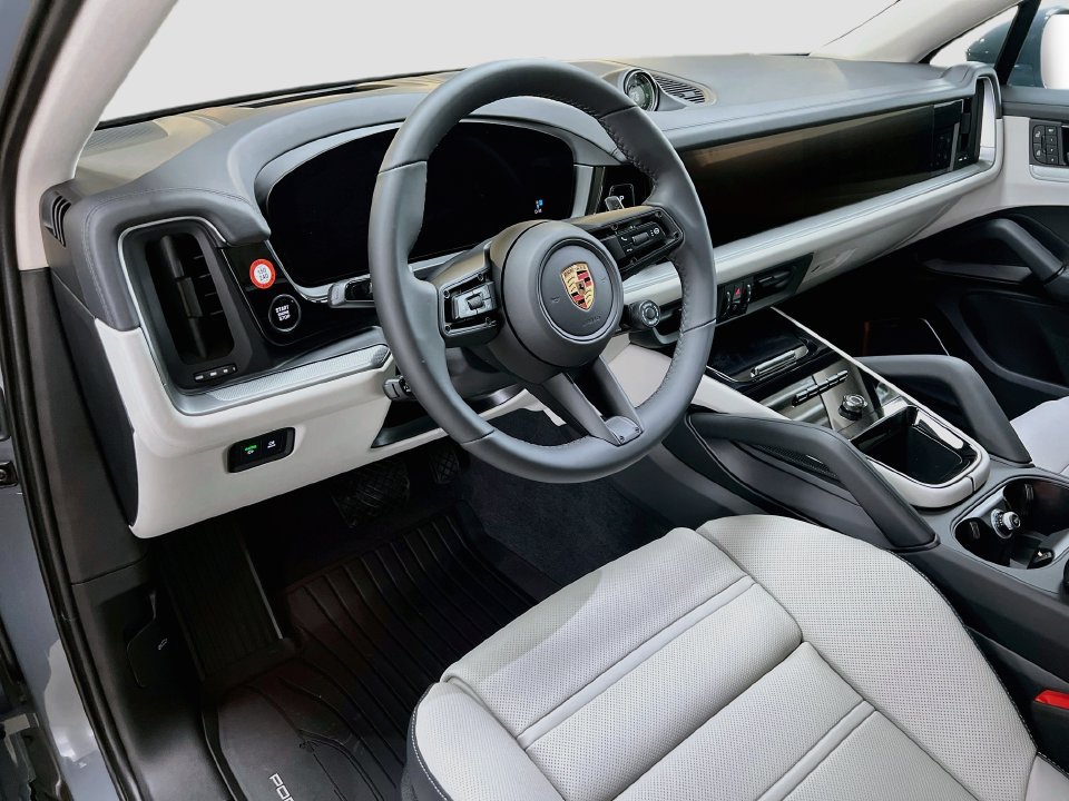 New 2026 Porsche Cayenne Coupe AWD/4WD image 4
