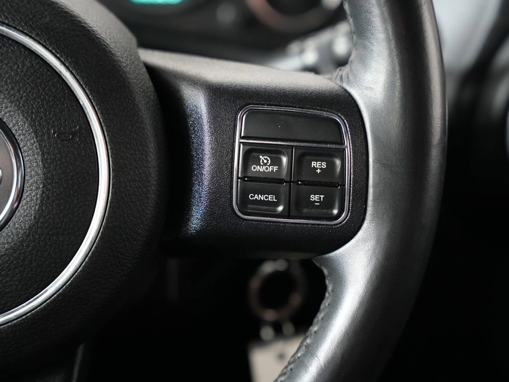 Used 2016 Jeep Wrangler Unlimited Sahara AWD/4WD image 13