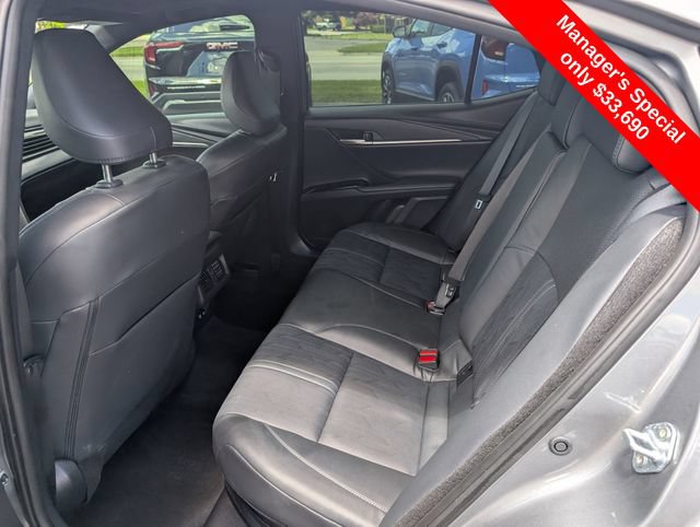 Used 2025 Toyota Camry XSE FWD image 10