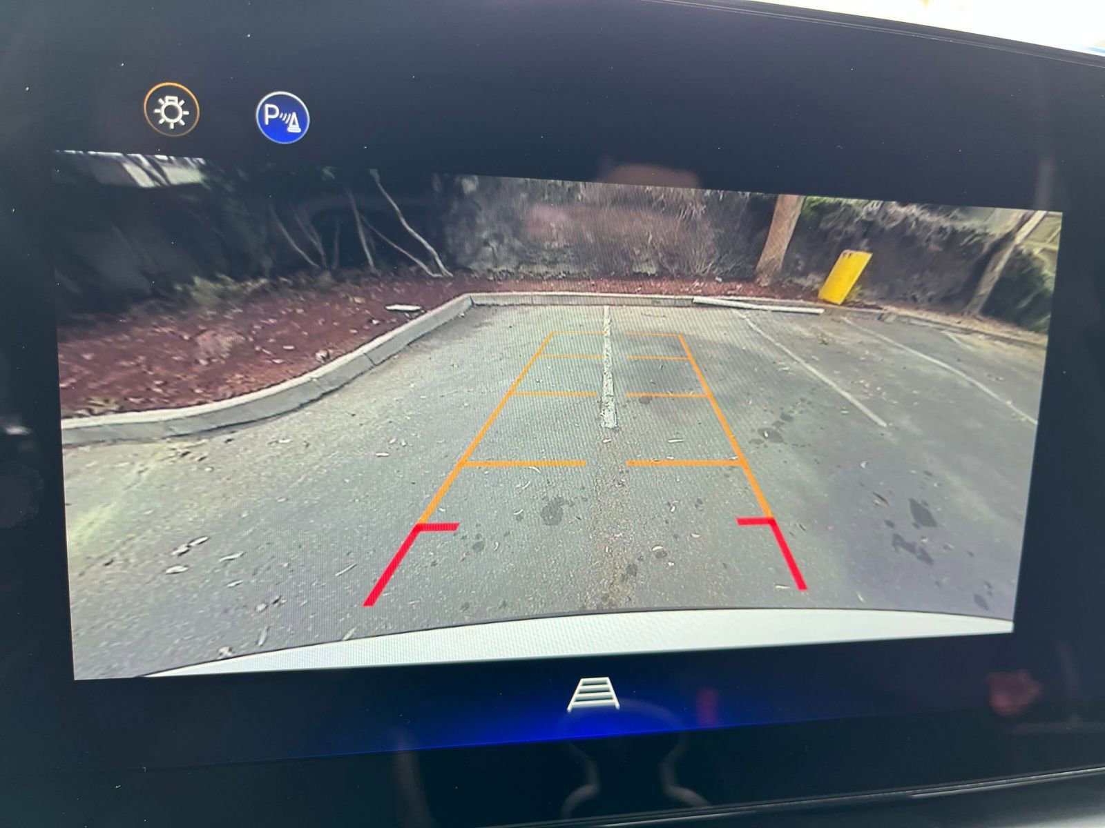 Used 2025 Chevrolet Equinox LT image 23