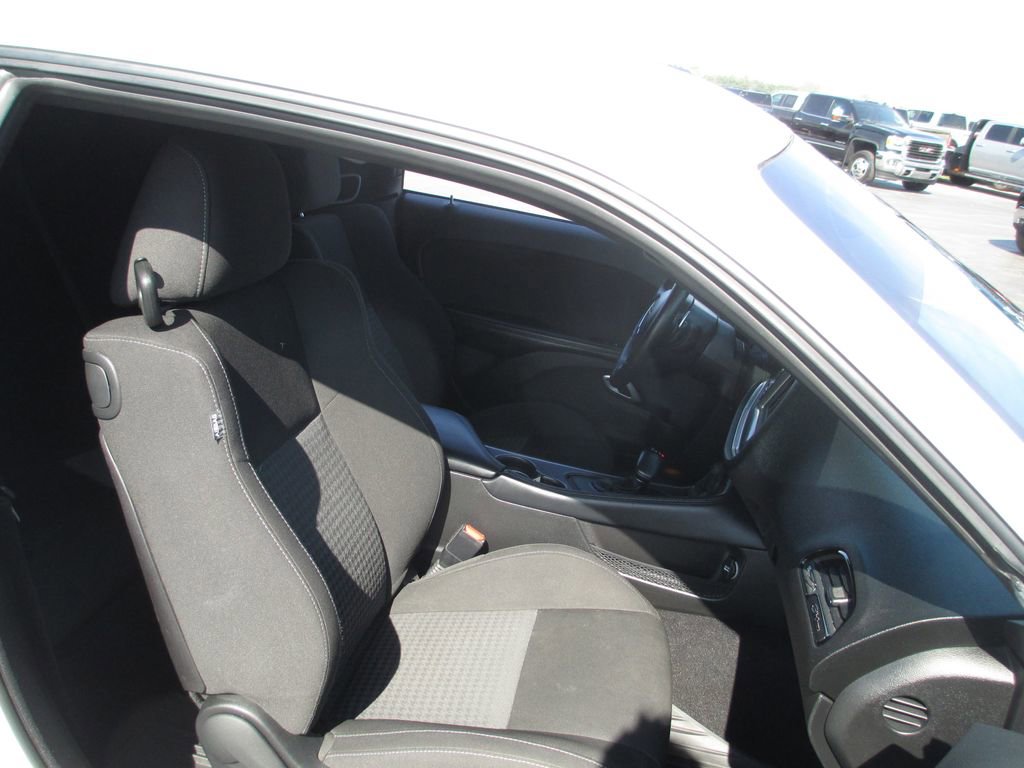 Used 2021 Dodge Challenger R/T w/ Blacktop Package image 19