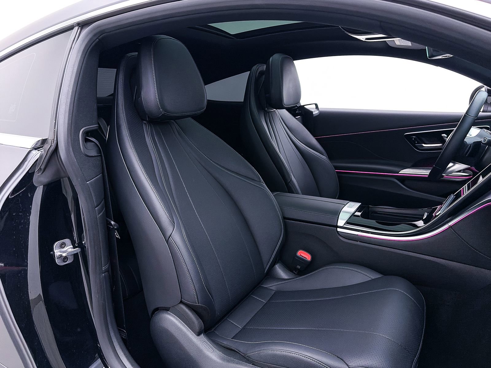 Used 2024 Mercedes-Benz CLE 300 4MATIC Coupe image 37