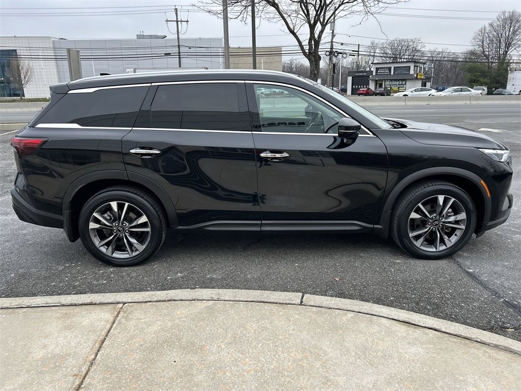 Certified 2023 INFINITI QX60 Luxe w/ Cargo Package image 9