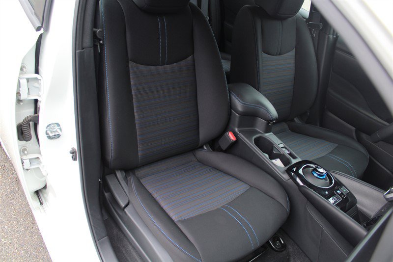 Used 2025 Nissan Leaf SV Plus FWD image 28