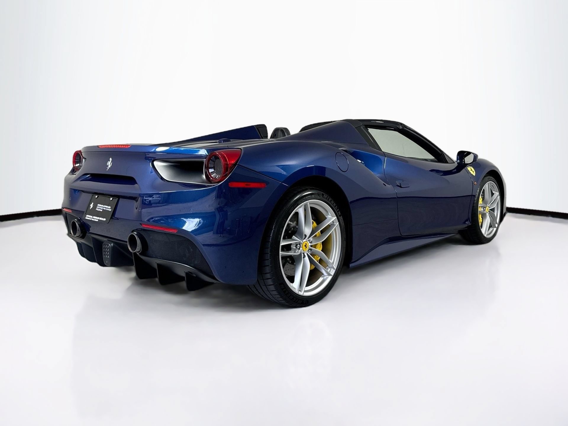 Certified 2017 Ferrari 488 Spider RWD image 7