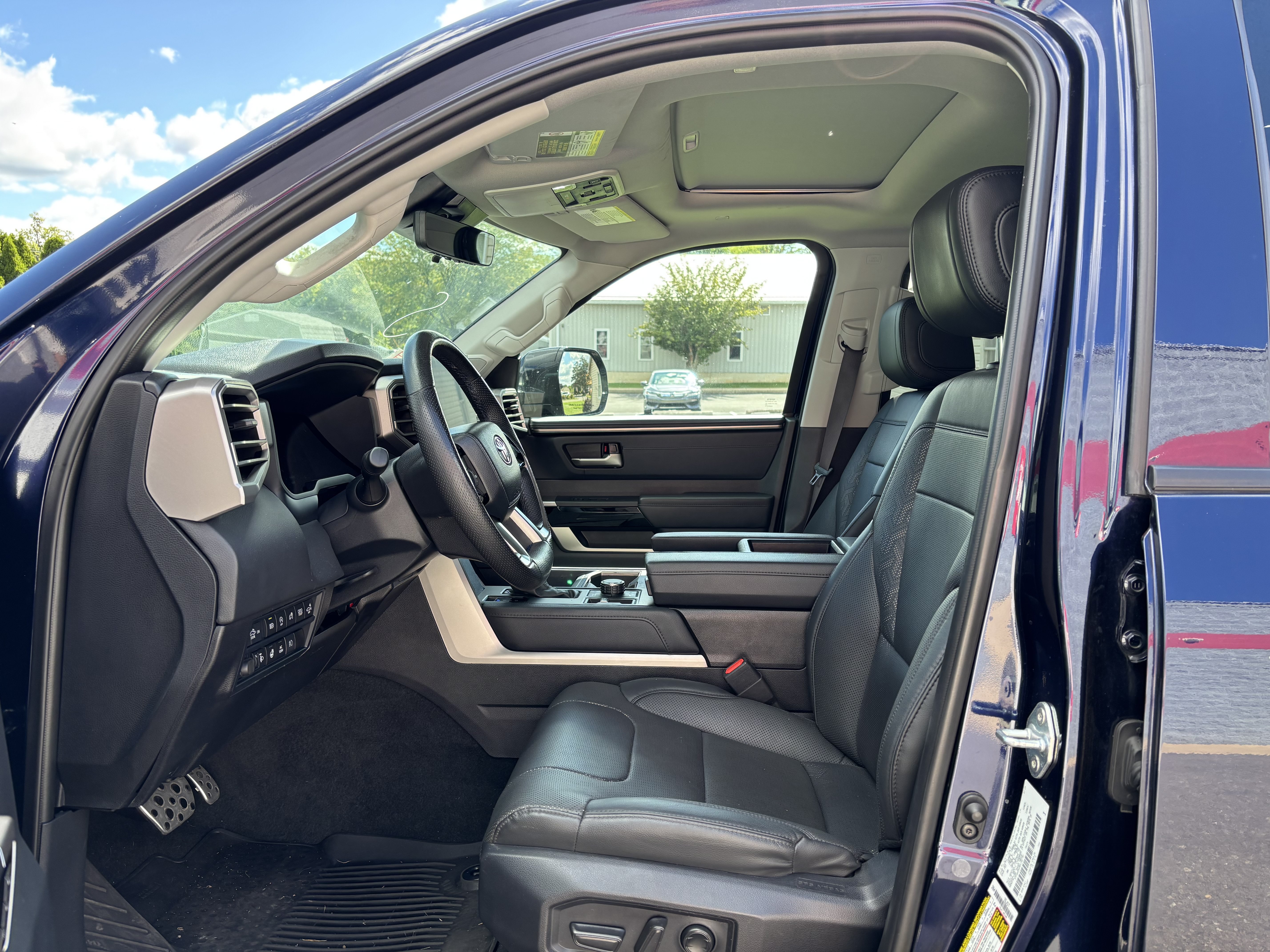 Used 2024 Toyota Tundra Limited w/ TRD Off-Road Package AWD/4WD image 10