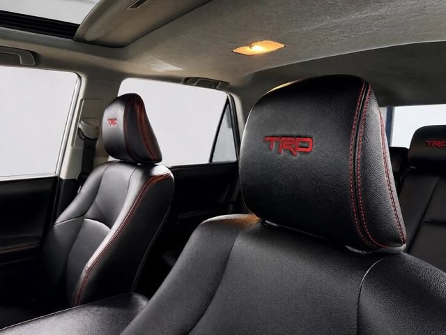 Used 2018 Toyota 4Runner TRD Off-Road Premium AWD/4WD image 14