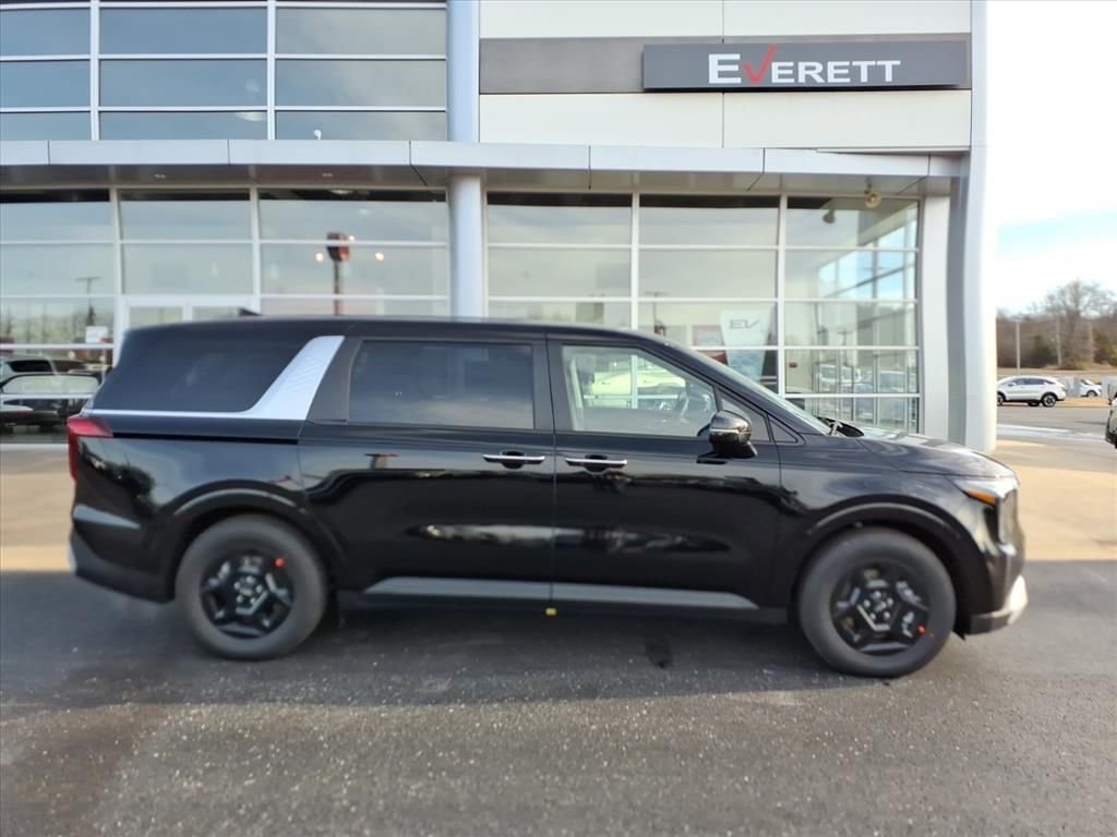 New 2026 Kia Carnival image 2