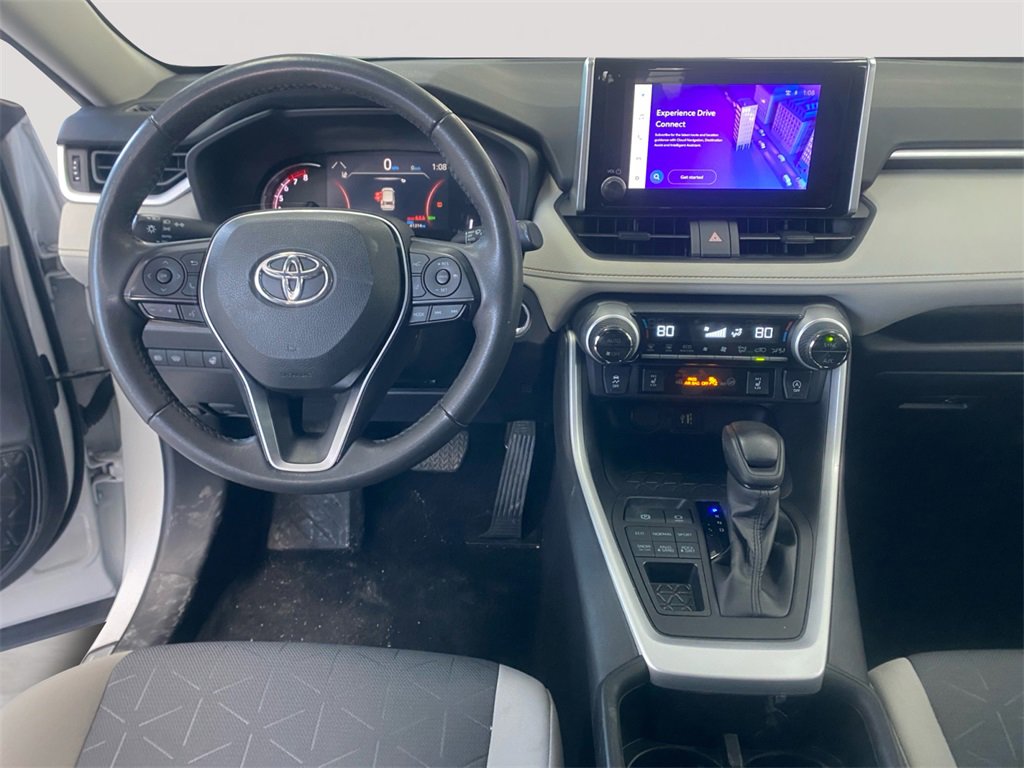 Used 2024 Toyota RAV4 XLE w/ Convenience Package image 10