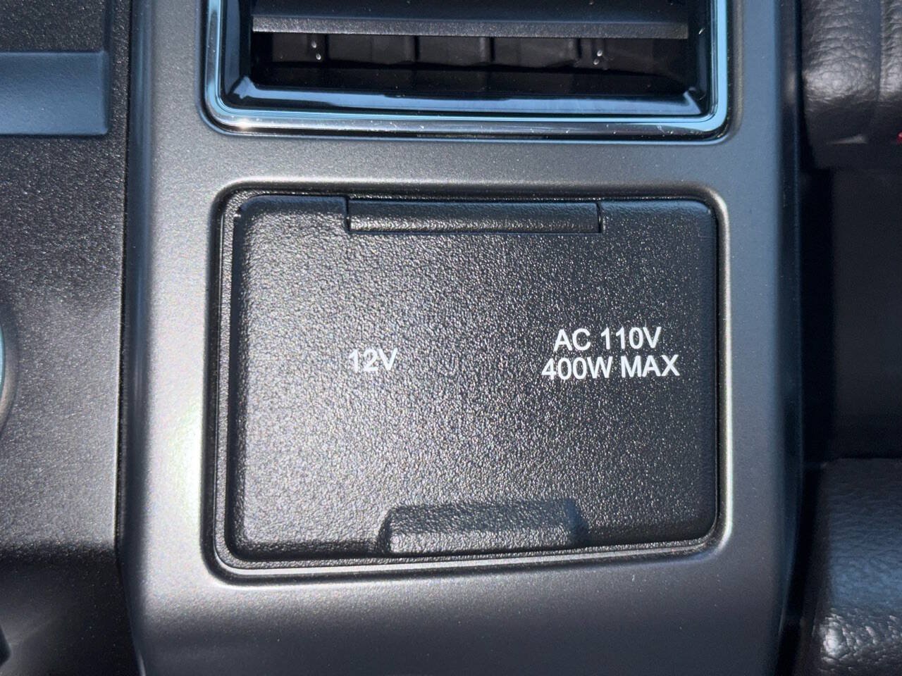 Used 2018 Ford F150 Lariat w/ Equipment Group 502A Luxury AWD/4WD image 58