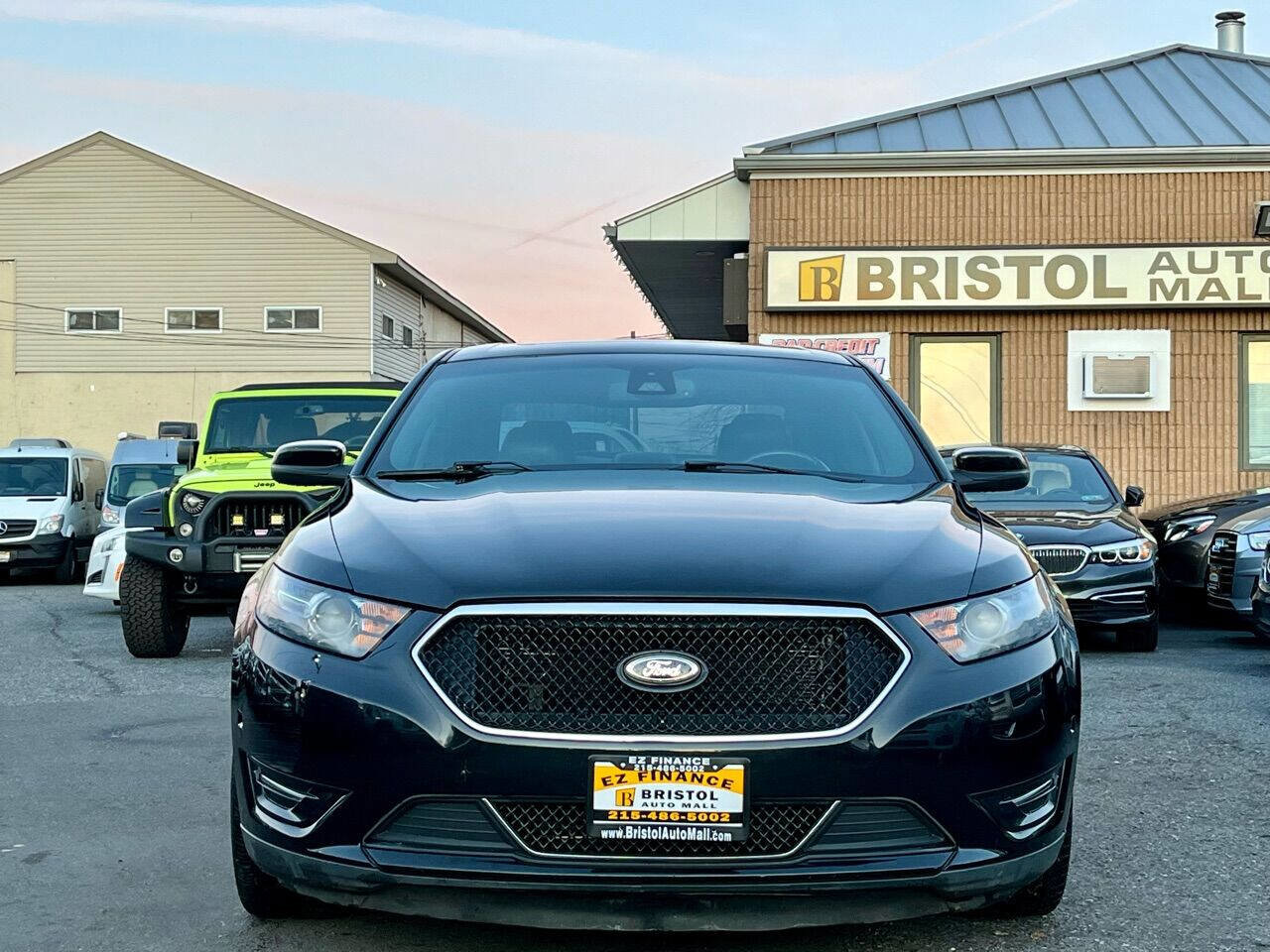 Used 2013 Ford Taurus SHO image 2