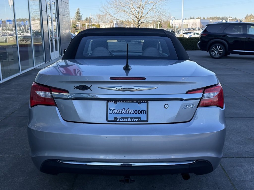 Used 2013 Chrysler 200 Touring image 35