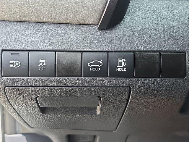 Used 2021 Toyota Camry LE image 25