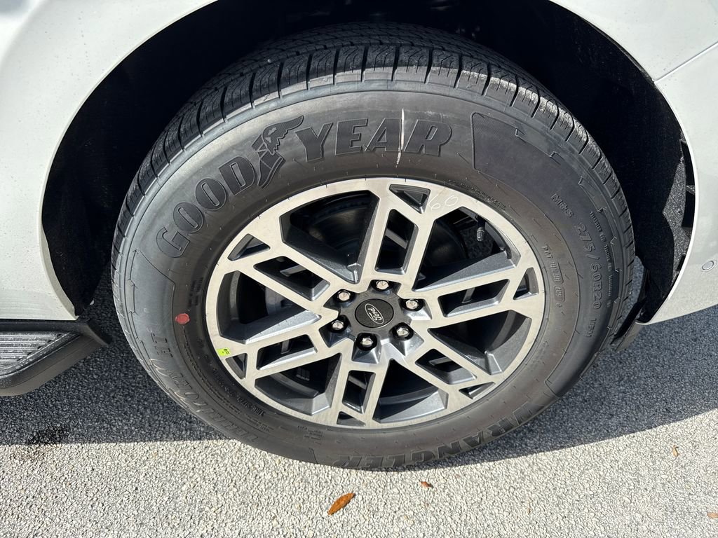 New 2025 Ford Expedition Max Active image 11