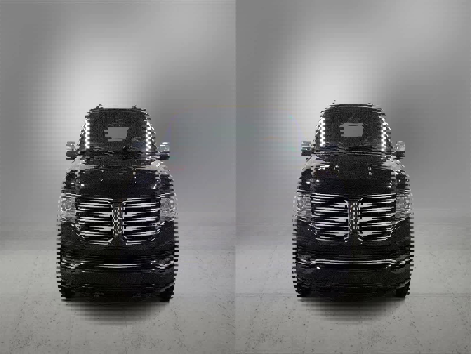 Used 2017 Lincoln Navigator L Select image 3