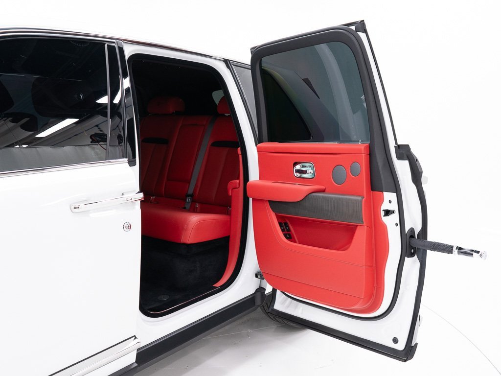 Certified 2024 Rolls-Royce Cullinan image 30