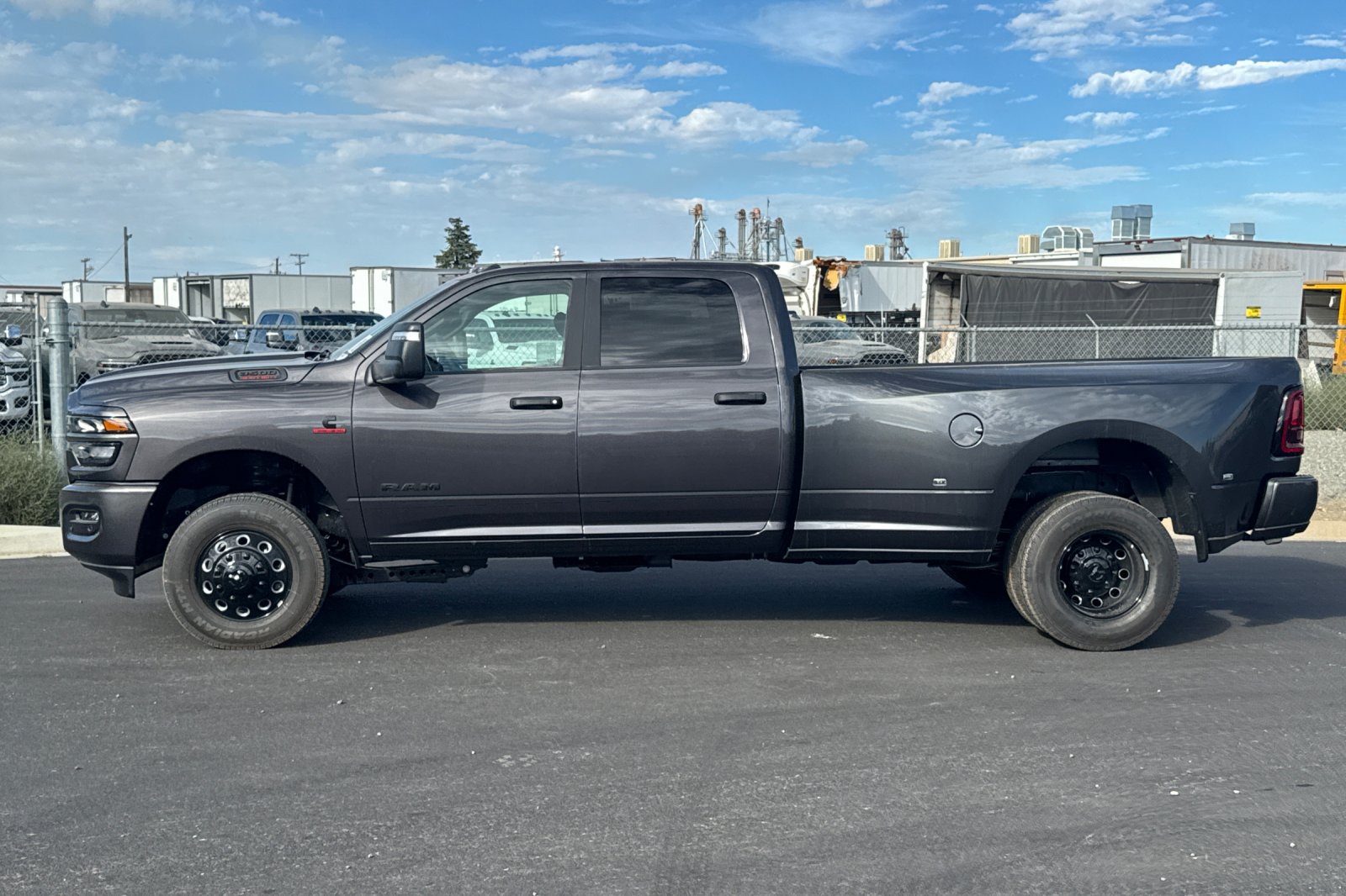 New 2027 RAM 3500 Big Horn AWD/4WD image 6