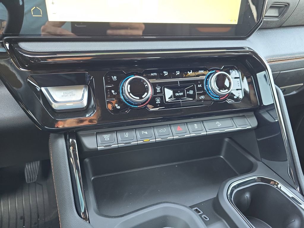 New 2026 GMC Sierra 2500 AT4 w/ AT4 Premium Plus Package AWD/4WD image 25