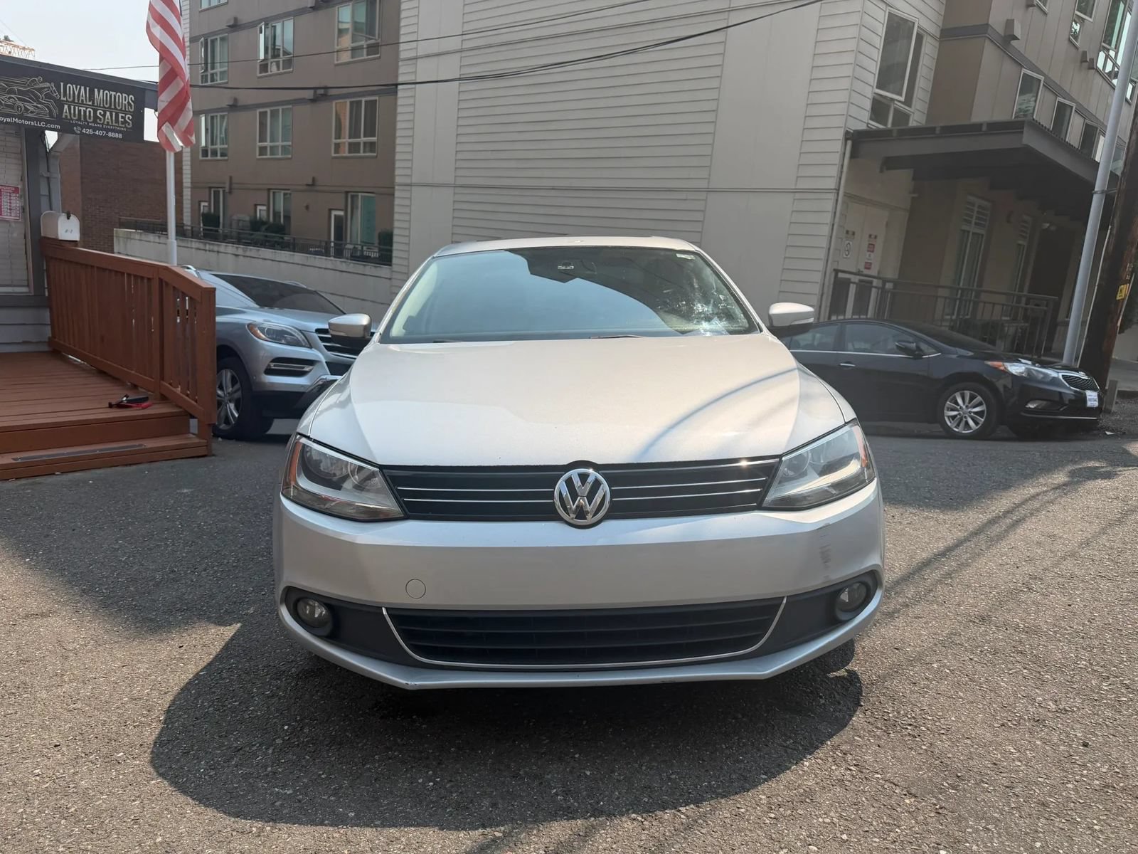 Used 2013 Volkswagen Jetta TDI FWD image 2