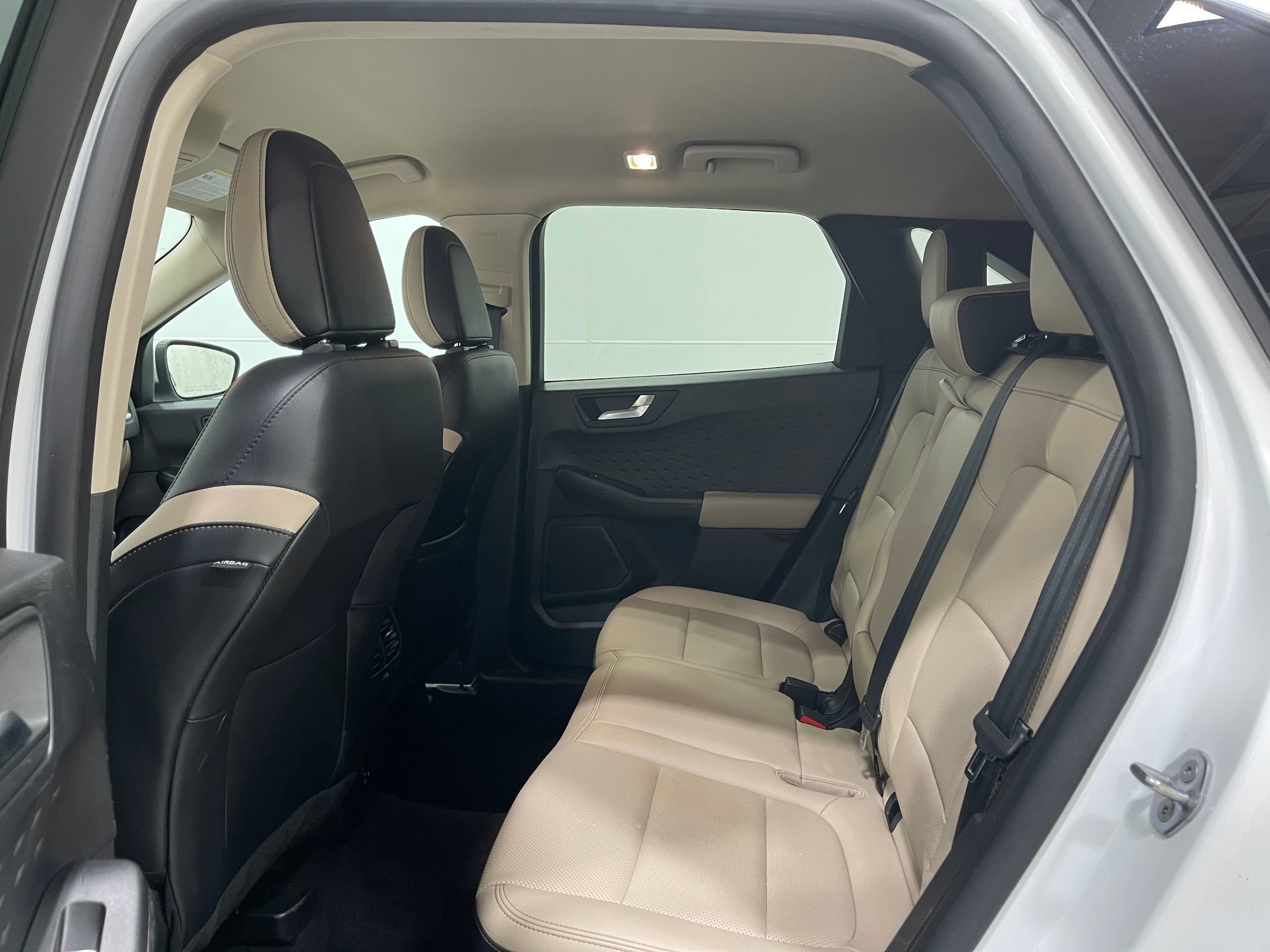 Used 2020 Ford Escape SEL image 29