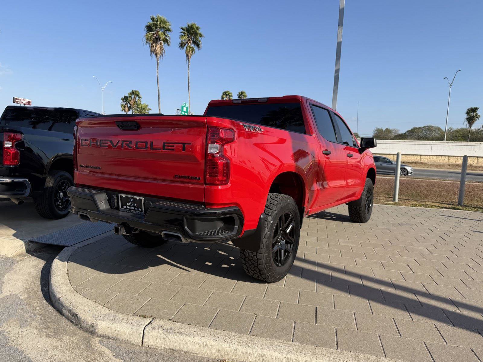 Used 2024 Chevrolet Silverado 1500 Custom Trail Boss w/ LPO, Dark Essentials Package image 21