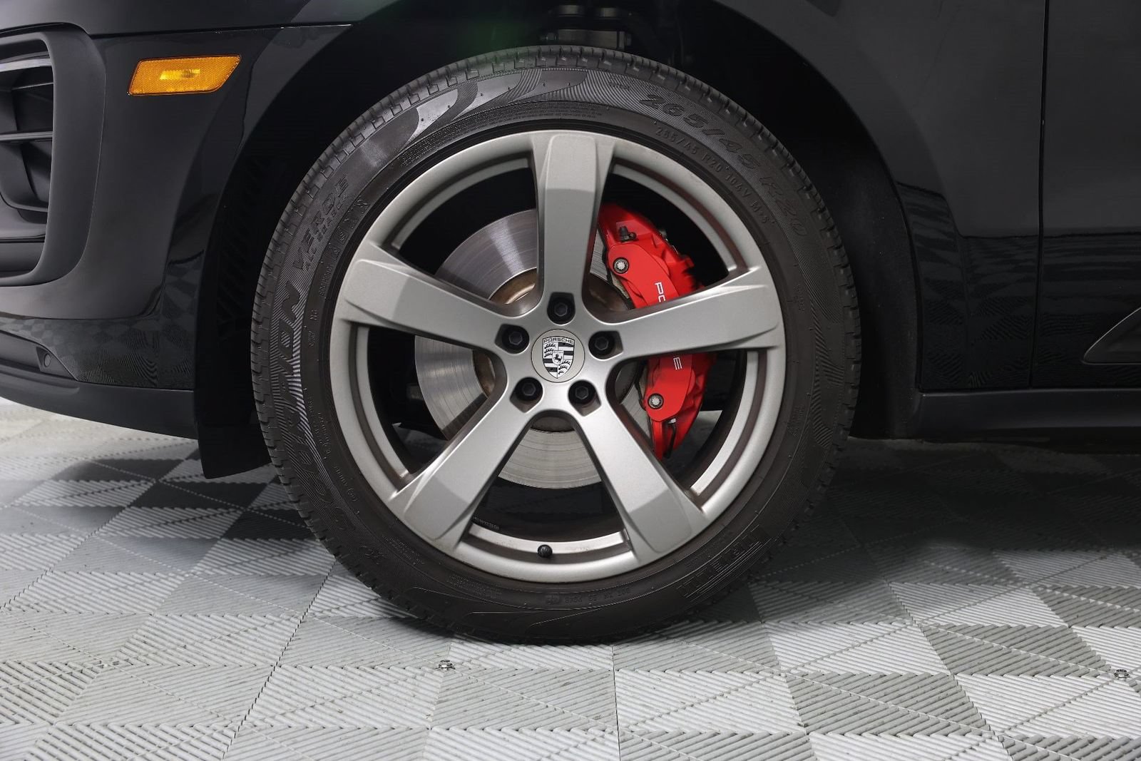 Certified 2023 Porsche Macan S AWD/4WD image 30