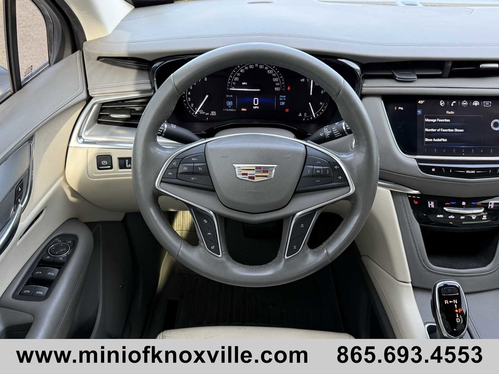 Used 2017 Cadillac XT5 Luxury w/ Driver Awareness Package image 17