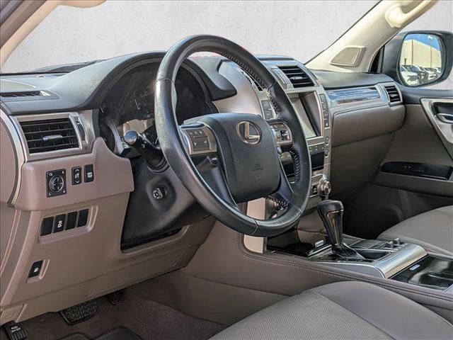 Used 2019 Lexus GX 460 image 10